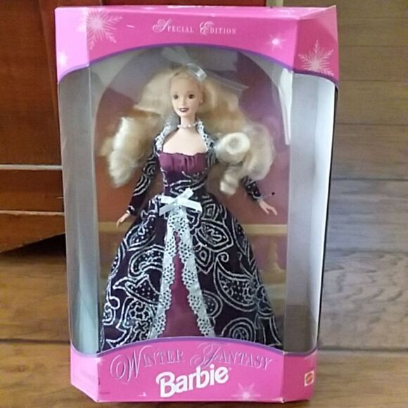 New in box vintage 1996 winter fantasy barbie - Picture 2 of 5